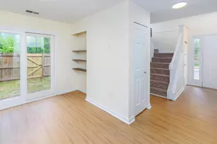 6112 Hoskins Hollow Cir, Centreville, VA 20121 - Photo 11
