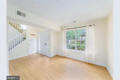 6112 Hoskins Hollow Circle, Centreville, VA 20121 - Photo 9