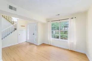 6112 Hoskins Hollow Cir, Centreville, VA 20121 - Photo 9