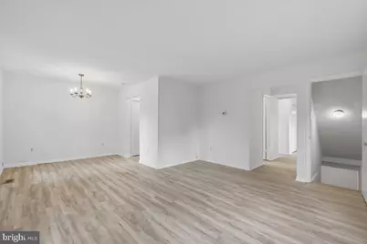 7276 Larrup Court, Alexandria, VA 22315 - Photo 7