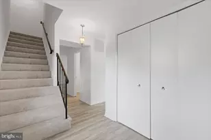 7276 Larrup Ct, Alexandria, VA 22315 - Photo 3