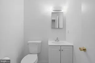 7276 Larrup Ct, Alexandria, VA 22315 - Photo 5