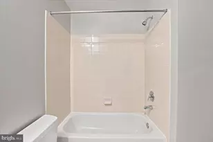 2004 Gallows Tree Ln, Vienna, VA 22182 - Photo 35