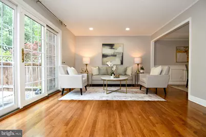 9222 Bailey Lane, Fairfax, VA 22031 - Photo 3