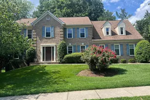5926 Fairview Woods Dr, Fairfax Station, VA 22039 - Photo 3