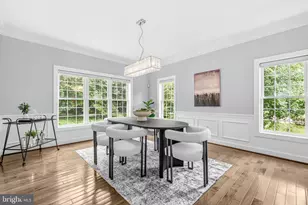 9903 Burke Station Ct, Fairfax, VA 22032 - Photo 13