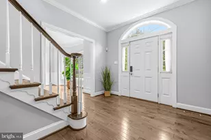 9903 Burke Station Ct, Fairfax, VA 22032 - Photo 5