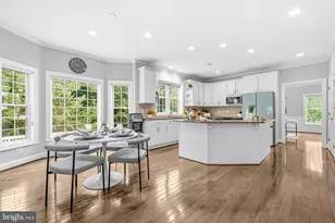 9903 Burke Station Ct, Fairfax, VA 22032 - Photo 17