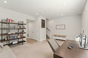 2841 Hokie Ln, Alexandria, VA 22306 - Photo 3