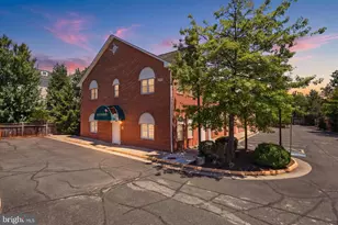 722 Grant St, Herndon, VA 20170 - Photo 1