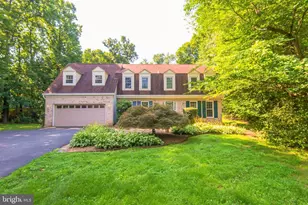 10322 Dunn Meadow Rd, Vienna, VA 22182 - Photo 1