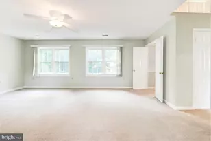 10322 Dunn Meadow Rd, Vienna, VA 22182 - Photo 25