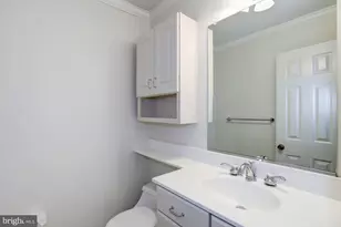 9012 Penn Manor Ct, Springfield, VA 22153 - Photo 17