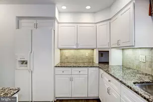 9012 Penn Manor Ct, Springfield, VA 22153 - Photo 7