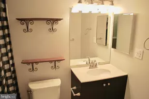 2850 Dover Ln, Falls Church, VA 22042 - Photo 9
