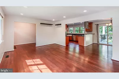 519 Woodland Court NW, Vienna, VA 22180 - Photo 5
