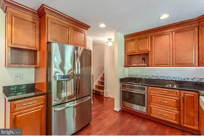 519 Woodland Court NW, Vienna, VA 22180 - Photo 9
