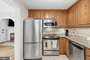 2916 Brook Dr, Falls Church, VA 22042 - Photo 17