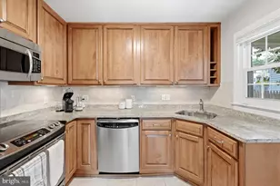 2916 Brook Dr, Falls Church, VA 22042 - Photo 15