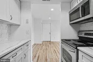14800 Rydell Rd, Centreville, VA 20121 - Photo 1