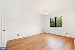 5902 Mt Eagle Dr, Alexandria, VA 22303 - Photo 9