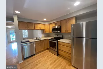 11906 Fieldthorn Court, Reston, VA 20194 - Photo 5