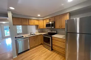 11906 Fieldthorn Ct, Reston, VA 20194 - Photo 5