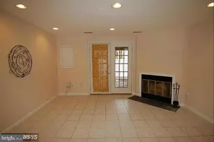 11906 Fieldthorn Ct, Reston, VA 20194 - Photo 13