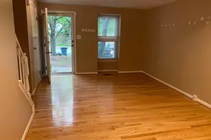 11906 Fieldthorn Ct, Reston, VA 20194 - Photo 3