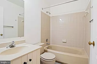 2885 Kelly Square, Vienna, VA 22181 - Photo 11