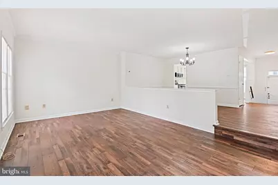 2885 Kelly Square, Vienna, VA 22181 - Photo 5