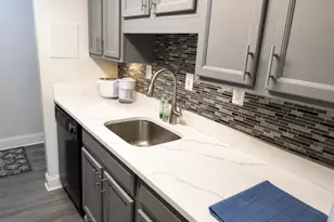 7094 Spring Garden Dr, Springfield, VA 22150 - Photo 9