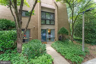11617 Windbluff Ct, Reston, VA 20191 - Photo 1