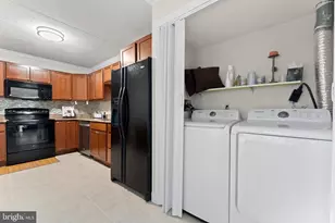 11617 Windbluff Ct, Reston, VA 20191 - Photo 25