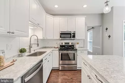 12809 Tournament Drive, Reston, VA 20191 - Photo 9