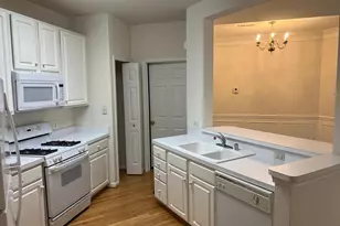 12451 Hayes Ct, Fairfax, VA 22033 - Photo 9