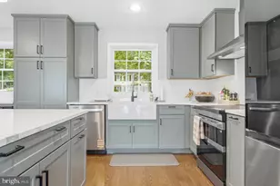 6812 Lamp Post Ln, Alexandria, VA 22306 - Photo 13