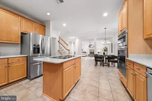 10324 Regency Station Dr, Fairfax Station, VA 22039 - Photo 23