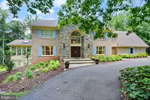 431 Olympia Way, Great Falls, VA 22066 - Photo 3