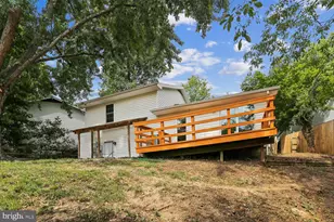 5706 Oak Apple Ct, Burke, VA 22015 - Photo 7