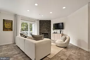 12849 Fair Briar Ln, Fairfax, VA 22033 - Photo 3