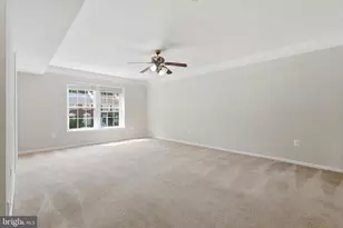 8031 Sleepy View Ln, Springfield, VA 22153 - Photo 7