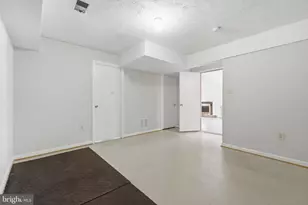 8031 Sleepy View Ln, Springfield, VA 22153 - Photo 37