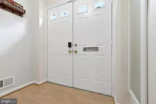 8031 Sleepy View Ln, Springfield, VA 22153 - Photo 5