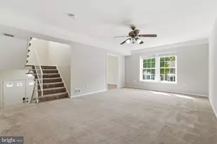 8031 Sleepy View Ln, Springfield, VA 22153 - Photo 9