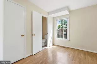 8031 Sleepy View Ln, Springfield, VA 22153 - Photo 11