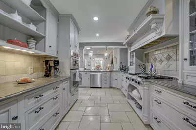 [Address not provided], Alexandria, VA 22307 - Photo 9
