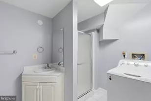 6323 Barcroft Mews Dr, Falls Church, VA 22041 - Photo 33
