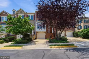 6323 Barcroft Mews Dr, Falls Church, VA 22041 - Photo 1