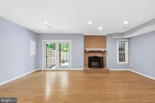 6323 Barcroft Mews Dr, Falls Church, VA 22041 - Photo 29